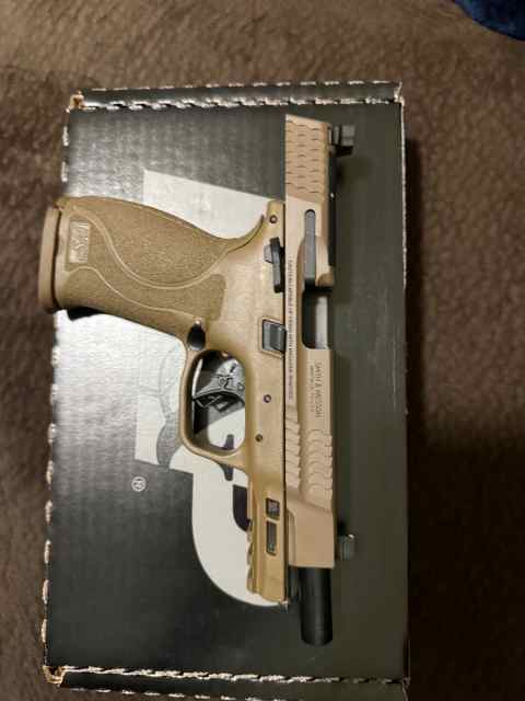 S&amp;W 2.0 M&amp;P 5” FDE